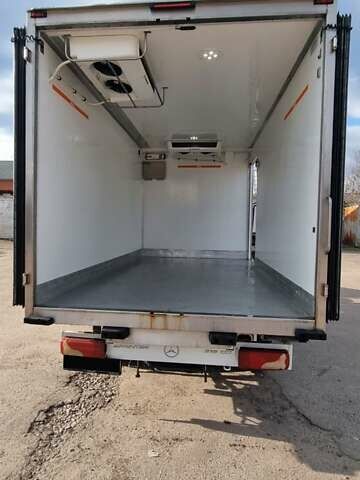 Белый Мерседес Sprinter, объемом двигателя 2.99 л и пробегом 356 тыс. км за 25000 $, фото 7 на Automoto.ua