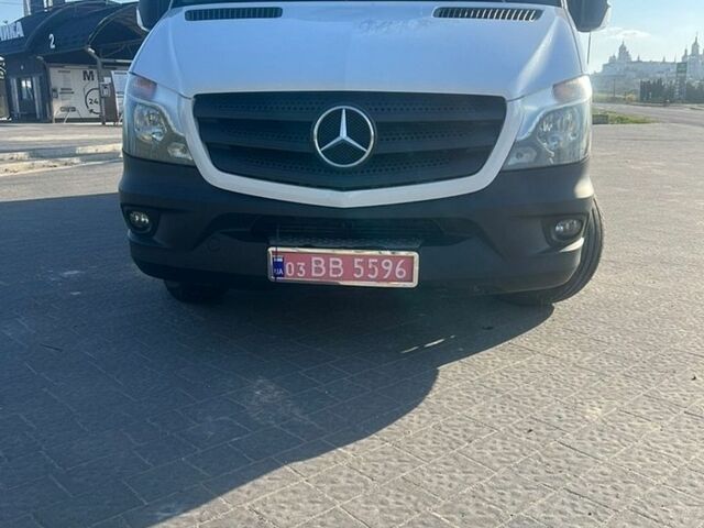 Белый Мерседес Sprinter, объемом двигателя 0 л и пробегом 460 тыс. км за 19000 $, фото 6 на Automoto.ua