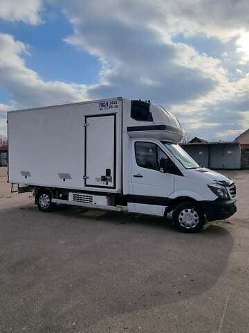 Белый Мерседес Sprinter, объемом двигателя 2.99 л и пробегом 356 тыс. км за 25000 $, фото 3 на Automoto.ua