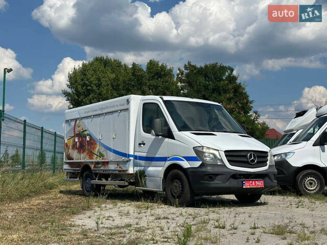 Белый Мерседес Sprinter, объемом двигателя 2.2 л и пробегом 380 тыс. км за 24552 $, фото 2 на Automoto.ua