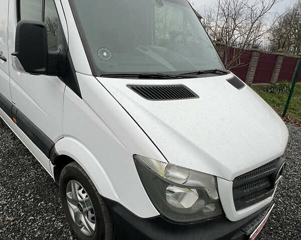 Білий Мерседес Sprinter, об'ємом двигуна 0 л та пробігом 610 тис. км за 20000 $, фото 1 на Automoto.ua