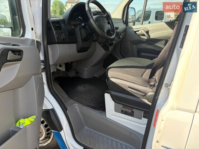 Білий Мерседес Sprinter, об'ємом двигуна 2.2 л та пробігом 224 тис. км за 17900 $, фото 18 на Automoto.ua