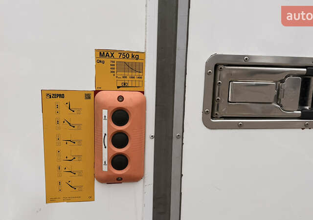 Білий Мерседес Sprinter, об'ємом двигуна 3 л та пробігом 309 тис. км за 33800 $, фото 21 на Automoto.ua