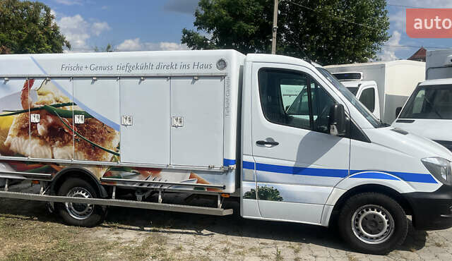Белый Мерседес Sprinter, объемом двигателя 2.2 л и пробегом 243 тыс. км за 26639 $, фото 1 на Automoto.ua