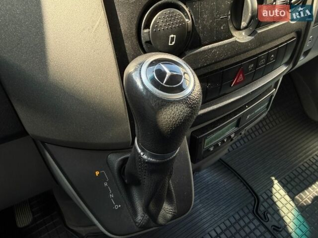 Белый Мерседес Sprinter, объемом двигателя 2.2 л и пробегом 320 тыс. км за 24950 $, фото 23 на Automoto.ua