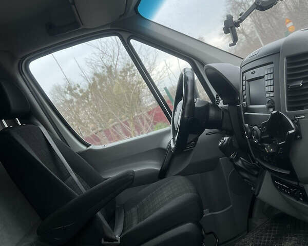 Білий Мерседес Sprinter, об'ємом двигуна 0 л та пробігом 610 тис. км за 20000 $, фото 2 на Automoto.ua