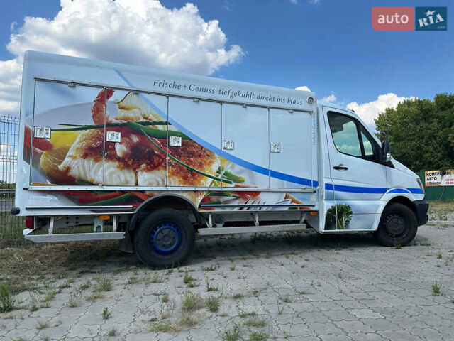 Белый Мерседес Sprinter, объемом двигателя 2.2 л и пробегом 380 тыс. км за 24552 $, фото 10 на Automoto.ua