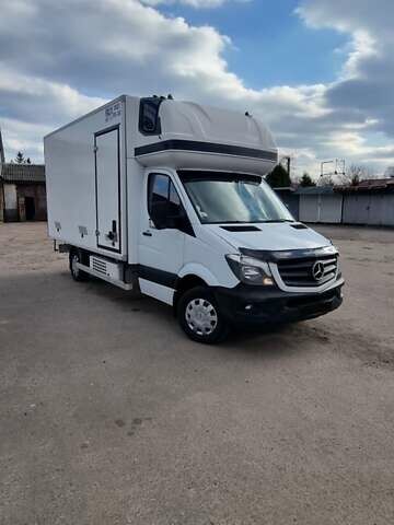 Белый Мерседес Sprinter, объемом двигателя 2.99 л и пробегом 356 тыс. км за 25000 $, фото 2 на Automoto.ua