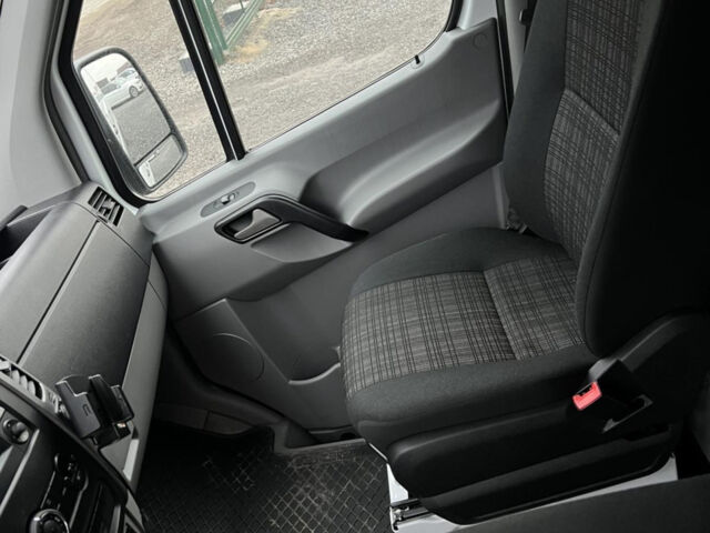 Белый Мерседес Sprinter, объемом двигателя 0 л и пробегом 460 тыс. км за 19000 $, фото 29 на Automoto.ua