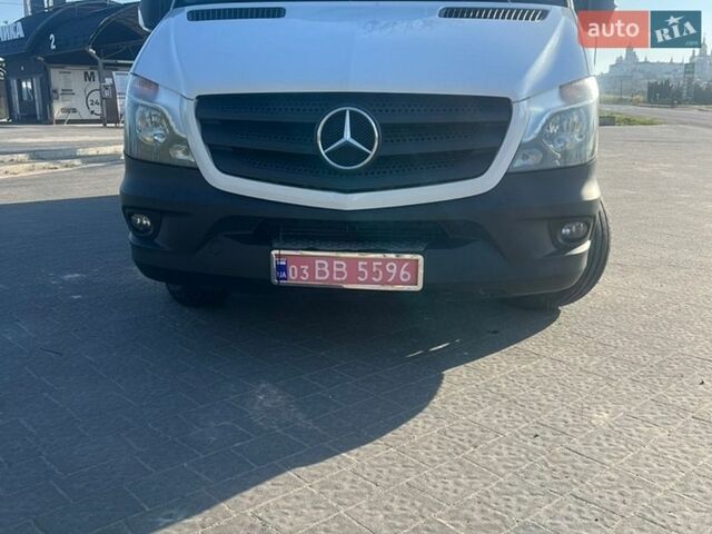 Белый Мерседес Sprinter, объемом двигателя 0 л и пробегом 460 тыс. км за 19500 $, фото 1 на Automoto.ua