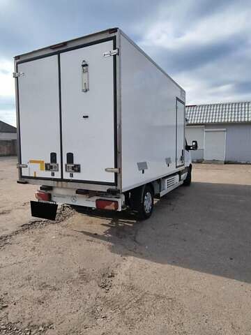 Белый Мерседес Sprinter, объемом двигателя 2.99 л и пробегом 356 тыс. км за 25000 $, фото 9 на Automoto.ua