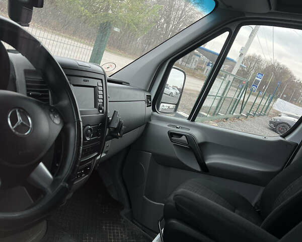 Білий Мерседес Sprinter, об'ємом двигуна 0 л та пробігом 610 тис. км за 20000 $, фото 8 на Automoto.ua