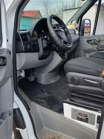 Белый Мерседес Sprinter, объемом двигателя 2.99 л и пробегом 356 тыс. км за 25000 $, фото 23 на Automoto.ua
