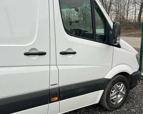 Білий Мерседес Sprinter, об'ємом двигуна 0 л та пробігом 610 тис. км за 20000 $, фото 3 на Automoto.ua