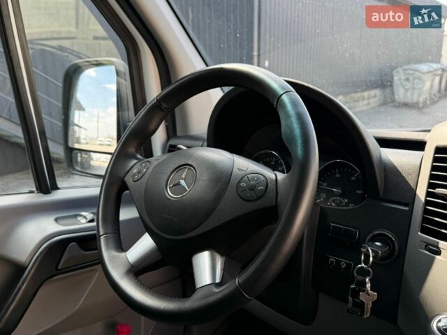Белый Мерседес Sprinter, объемом двигателя 2.2 л и пробегом 320 тыс. км за 14950 $, фото 27 на Automoto.ua