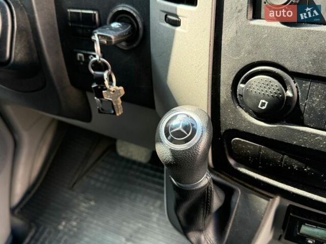 Белый Мерседес Sprinter, объемом двигателя 2.2 л и пробегом 320 тыс. км за 24950 $, фото 28 на Automoto.ua