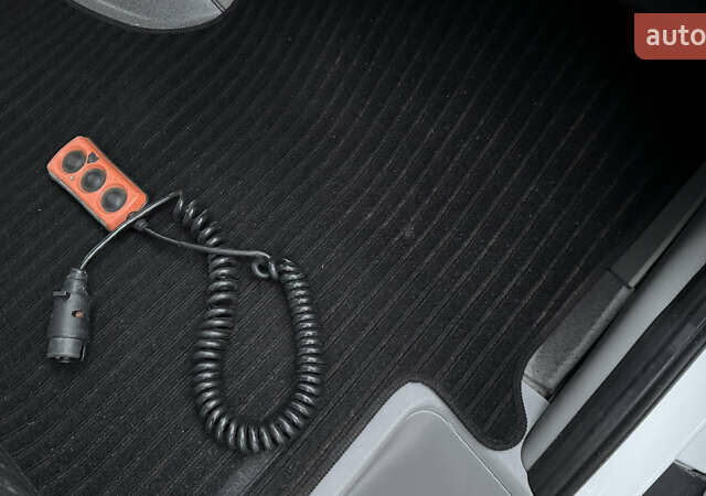 Белый Мерседес Sprinter, объемом двигателя 2.2 л и пробегом 225 тыс. км за 21500 $, фото 21 на Automoto.ua