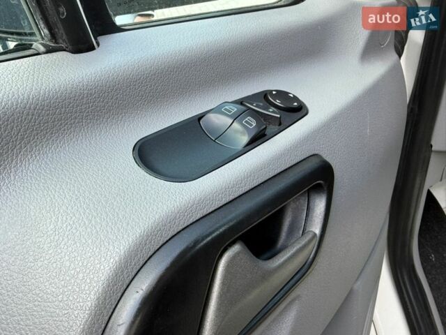 Білий Мерседес Sprinter, об'ємом двигуна 3 л та пробігом 270 тис. км за 33950 $, фото 15 на Automoto.ua