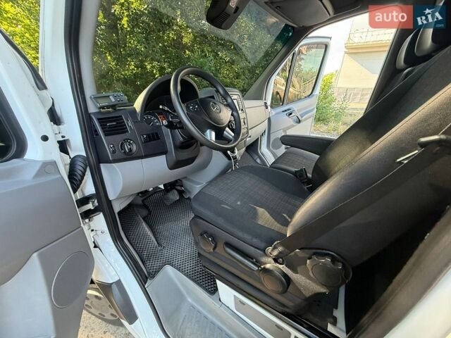 Белый Мерседес Sprinter, объемом двигателя 2.2 л и пробегом 250 тыс. км за 29999 $, фото 32 на Automoto.ua