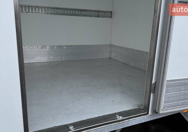 Белый Мерседес Sprinter, объемом двигателя 2.2 л и пробегом 225 тыс. км за 21500 $, фото 18 на Automoto.ua