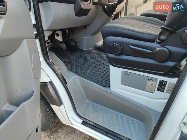 Білий Мерседес Sprinter, об'ємом двигуна 2.1 л та пробігом 260 тис. км за 19900 $, фото 17 на Automoto.ua