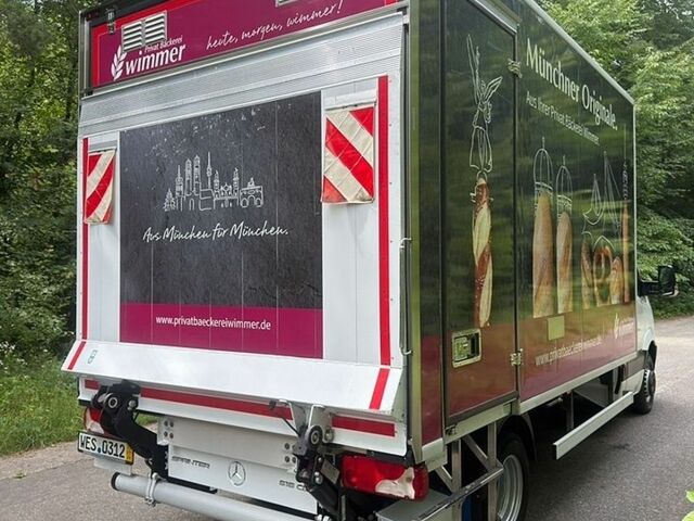 Белый Мерседес Sprinter, объемом двигателя 2.2 л и пробегом 234 тыс. км за 31400 $, фото 8 на Automoto.ua