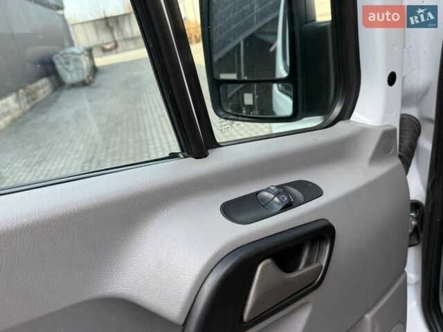 Белый Мерседес Sprinter, объемом двигателя 2.2 л и пробегом 320 тыс. км за 14950 $, фото 20 на Automoto.ua