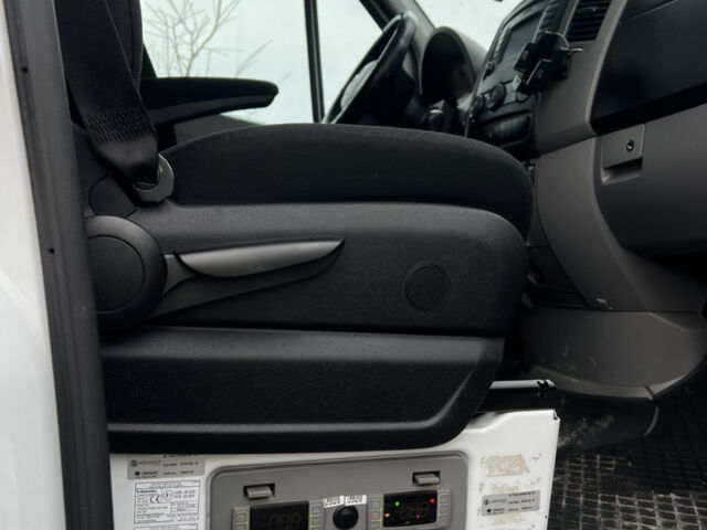 Белый Мерседес Sprinter, объемом двигателя 0 л и пробегом 460 тыс. км за 19000 $, фото 21 на Automoto.ua