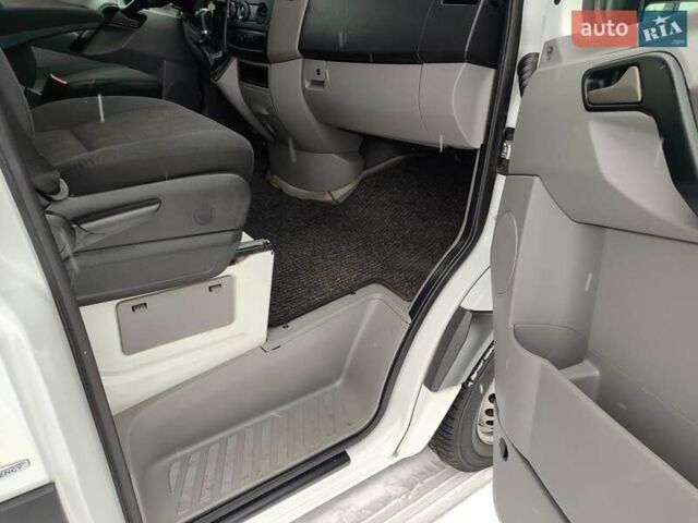 Белый Мерседес Sprinter, объемом двигателя 2.1 л и пробегом 350 тыс. км за 25900 $, фото 21 на Automoto.ua