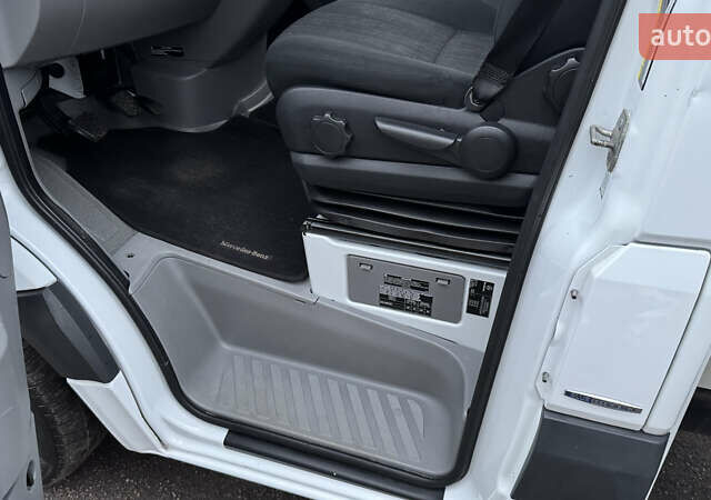 Белый Мерседес Sprinter, объемом двигателя 2.2 л и пробегом 225 тыс. км за 21500 $, фото 23 на Automoto.ua