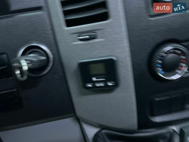 Белый Мерседес Sprinter, объемом двигателя 2.2 л и пробегом 175 тыс. км за 25450 $, фото 46 на Automoto.ua