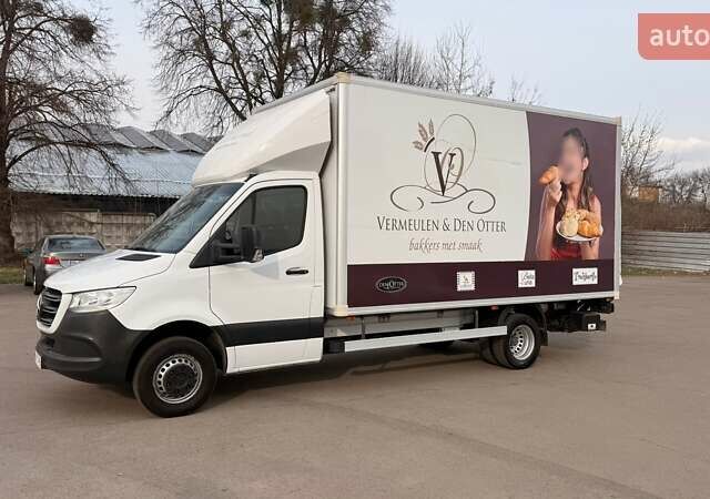 Белый Мерседес Sprinter, объемом двигателя 2.2 л и пробегом 238 тыс. км за 32000 $, фото 2 на Automoto.ua