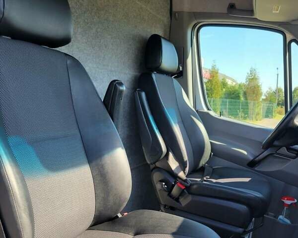Білий Мерседес Sprinter, об'ємом двигуна 3 л та пробігом 311 тис. км за 31700 $, фото 27 на Automoto.ua