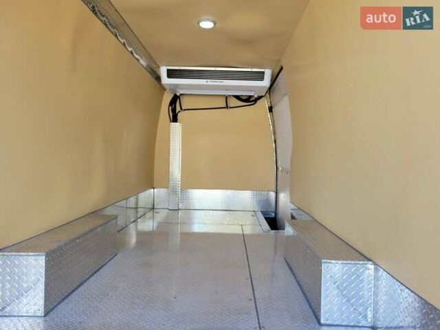 Белый Мерседес Sprinter, объемом двигателя 3 л и пробегом 311 тыс. км за 31900 $, фото 40 на Automoto.ua