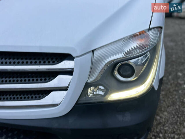 Белый Мерседес Sprinter, объемом двигателя 2.2 л и пробегом 175 тыс. км за 20500 $, фото 22 на Automoto.ua