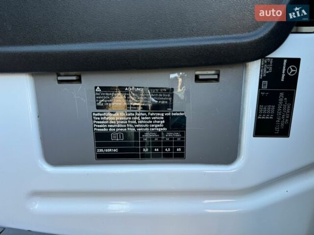 Белый Мерседес Sprinter, объемом двигателя 2.14 л и пробегом 283 тыс. км за 19500 $, фото 56 на Automoto.ua