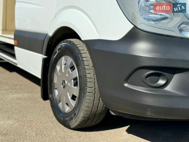 Белый Мерседес Sprinter, объемом двигателя 2.14 л и пробегом 283 тыс. км за 19500 $, фото 12 на Automoto.ua