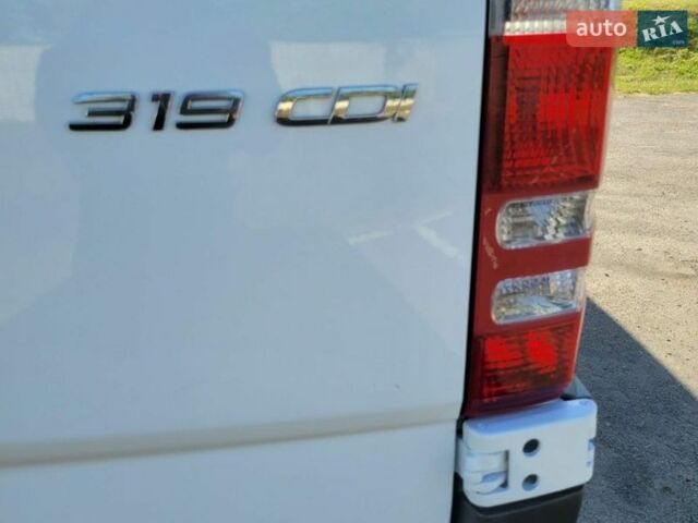 Белый Мерседес Sprinter, объемом двигателя 3 л и пробегом 311 тыс. км за 31900 $, фото 20 на Automoto.ua