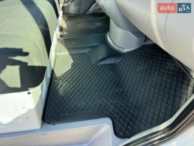 Белый Мерседес Sprinter, объемом двигателя 2.14 л и пробегом 283 тыс. км за 19500 $, фото 35 на Automoto.ua