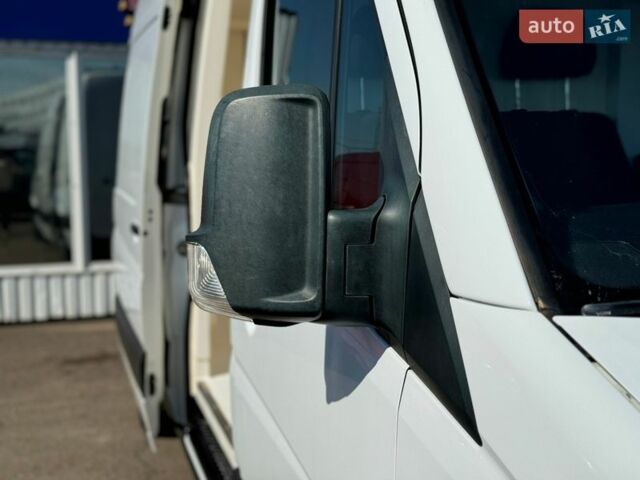 Белый Мерседес Sprinter, объемом двигателя 2.14 л и пробегом 283 тыс. км за 19500 $, фото 13 на Automoto.ua
