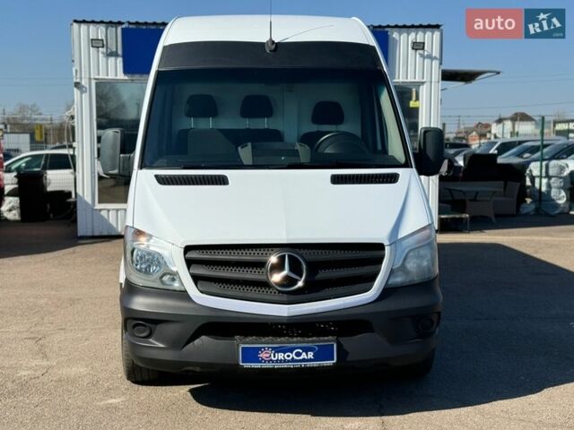 Белый Мерседес Sprinter, объемом двигателя 2.14 л и пробегом 283 тыс. км за 19500 $, фото 3 на Automoto.ua