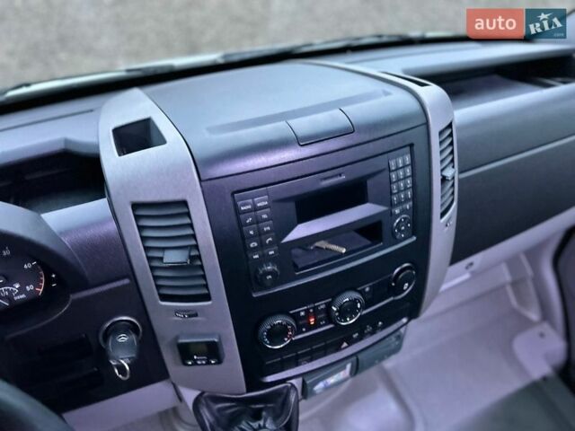 Белый Мерседес Sprinter, объемом двигателя 2.2 л и пробегом 175 тыс. км за 25450 $, фото 43 на Automoto.ua