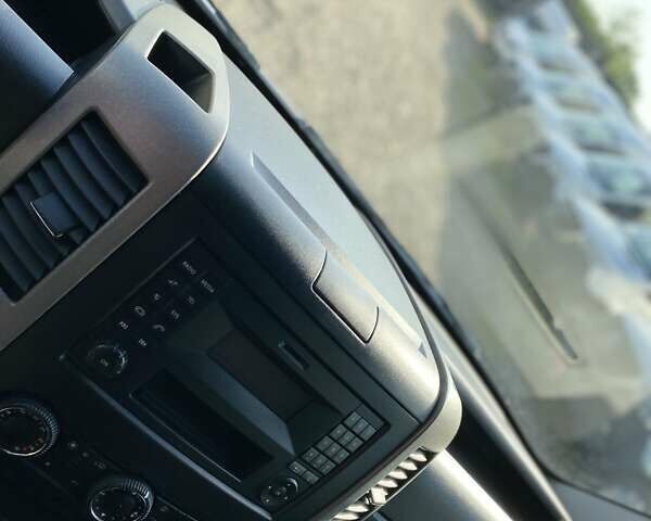 Белый Мерседес Sprinter, объемом двигателя 2.2 л и пробегом 175 тыс. км за 21950 $, фото 54 на Automoto.ua