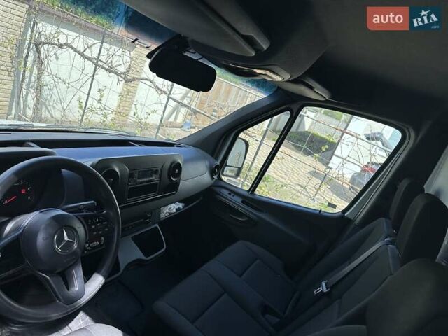 Белый Мерседес Sprinter, объемом двигателя 2.14 л и пробегом 266 тыс. км за 21200 $, фото 5 на Automoto.ua