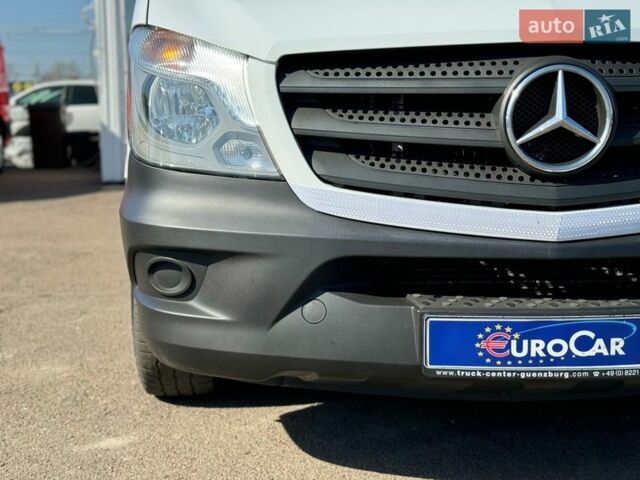 Белый Мерседес Sprinter, объемом двигателя 2.14 л и пробегом 283 тыс. км за 19500 $, фото 7 на Automoto.ua