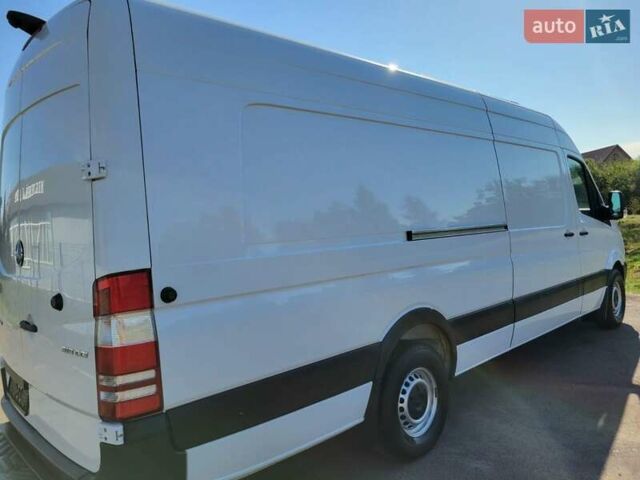 Белый Мерседес Sprinter, объемом двигателя 3 л и пробегом 311 тыс. км за 31900 $, фото 10 на Automoto.ua