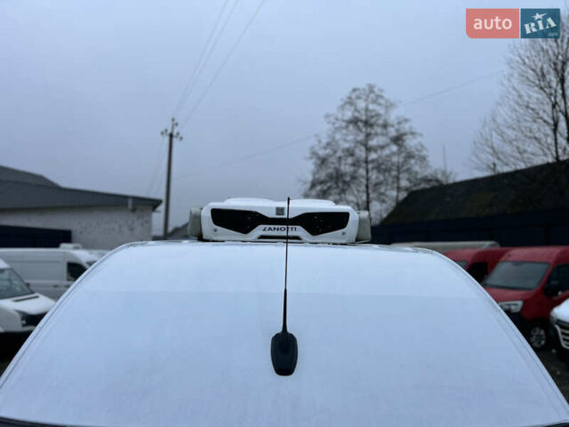 Белый Мерседес Sprinter, объемом двигателя 2.2 л и пробегом 175 тыс. км за 20500 $, фото 24 на Automoto.ua