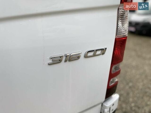 Белый Мерседес Sprinter, объемом двигателя 2.2 л и пробегом 170 тыс. км за 21450 $, фото 27 на Automoto.ua