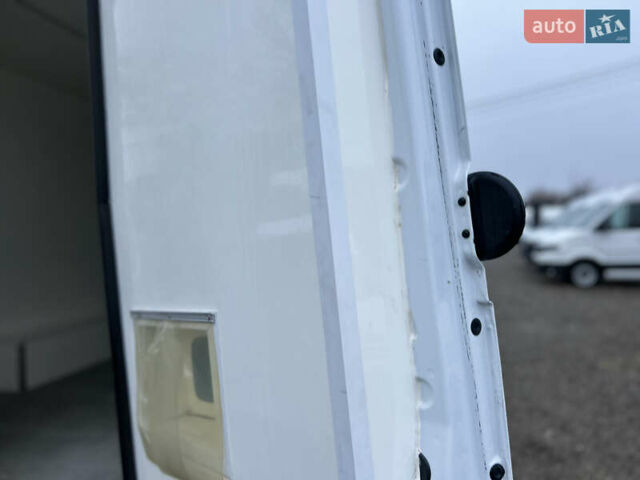 Белый Мерседес Sprinter, объемом двигателя 2.2 л и пробегом 175 тыс. км за 20500 $, фото 35 на Automoto.ua