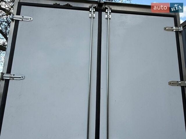Белый Мерседес Sprinter, объемом двигателя 0 л и пробегом 120 тыс. км за 15000 $, фото 5 на Automoto.ua